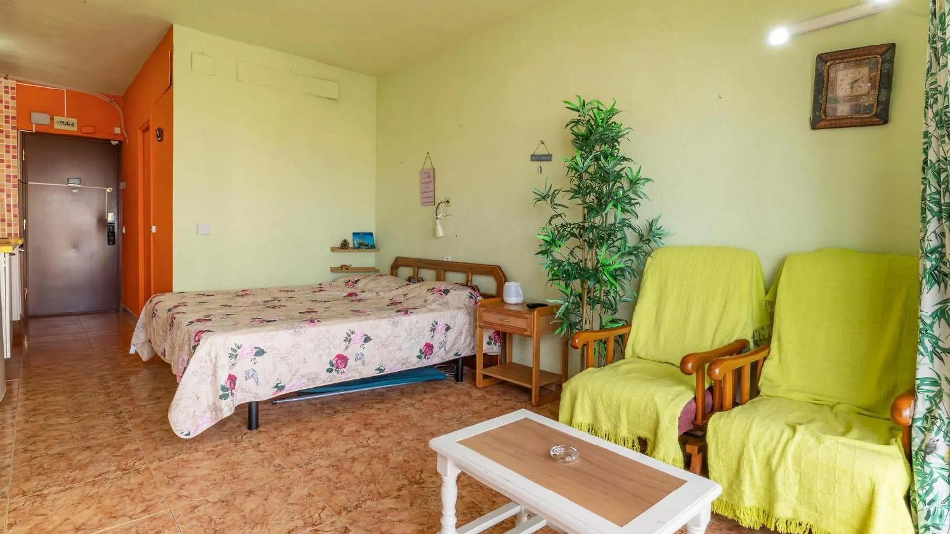 Beautiful Apartment In Torremolinos With Wifi 0*,  España